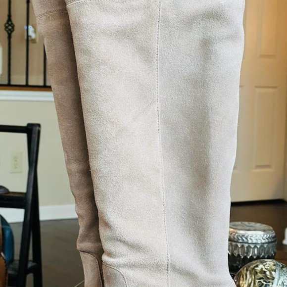 Boots Michael Kors size 8  BEIGE, HIGH SUEDE. - Picture 11 of 12
